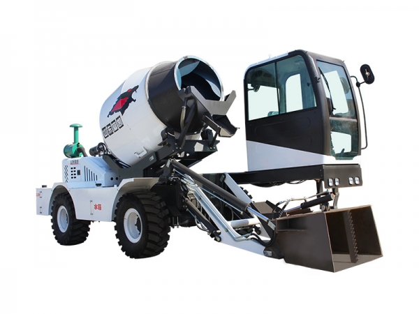 What are the precautions for self feeding cement mixers at high temperatures?